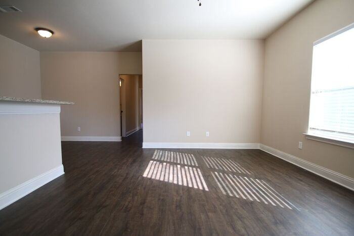 3219 Karen St - Photo 3 of 26