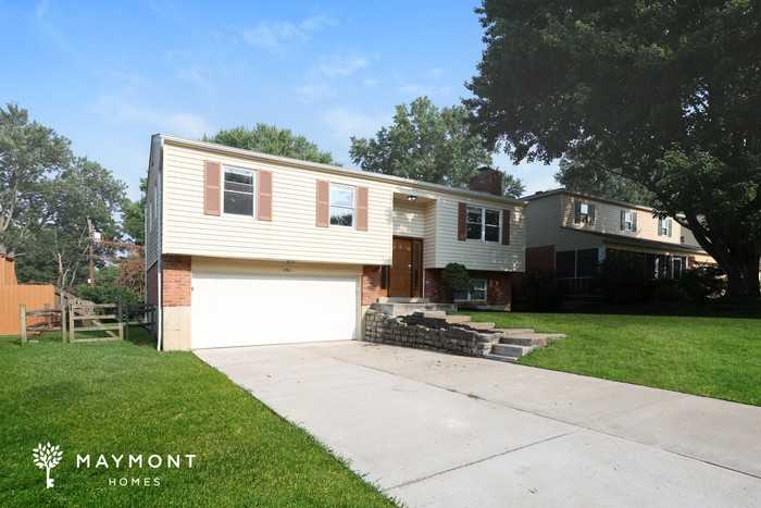 1701 Collinspark Ct - Photo 5 of 16