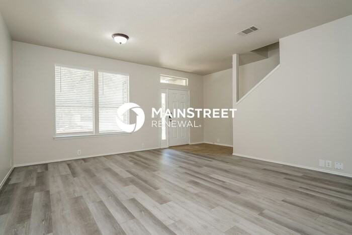 10648 Traymore Dr - Photo 4 of 18
