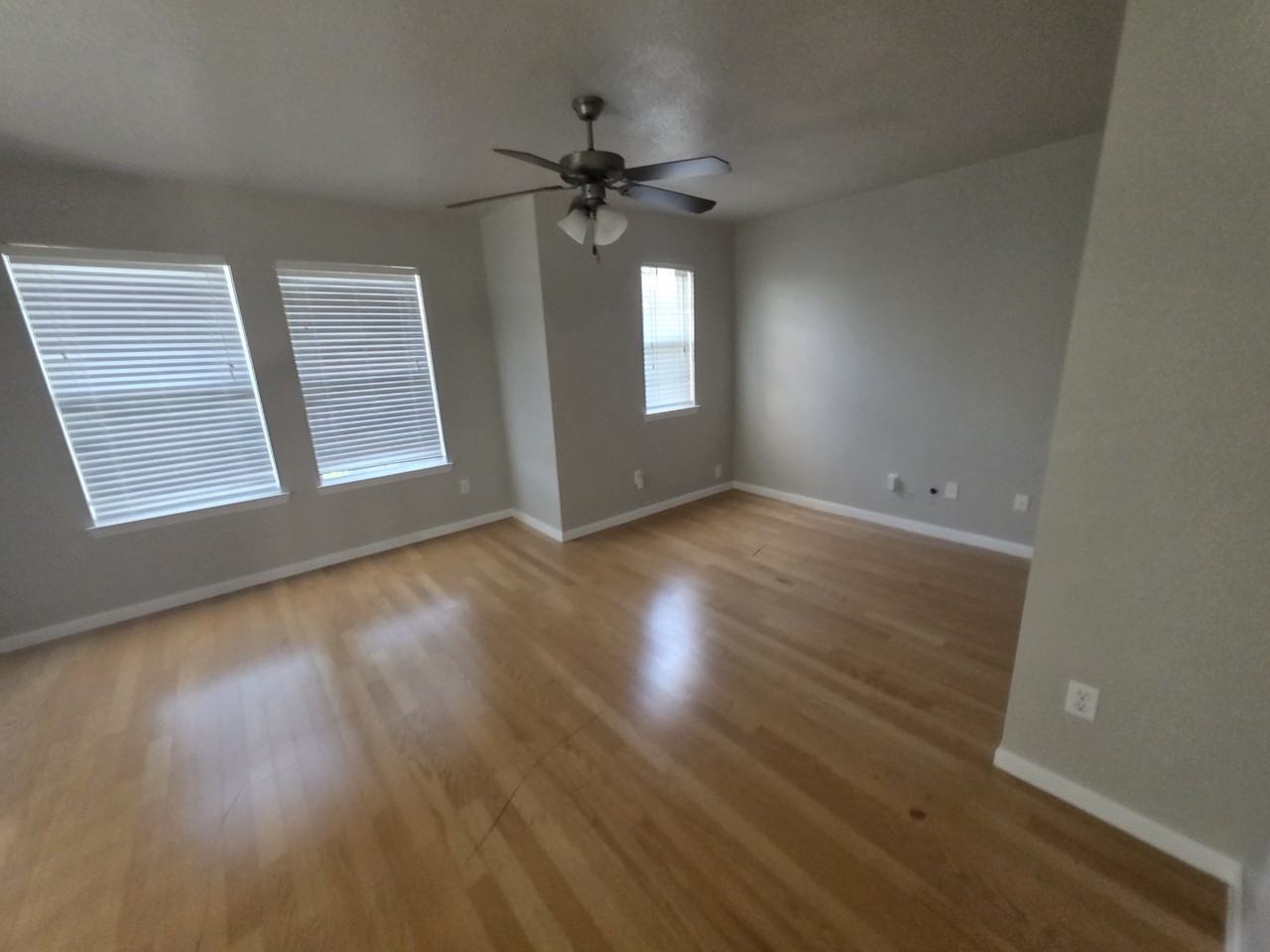 423 Wrought Iron Dr #1 - Photo 7 of 8