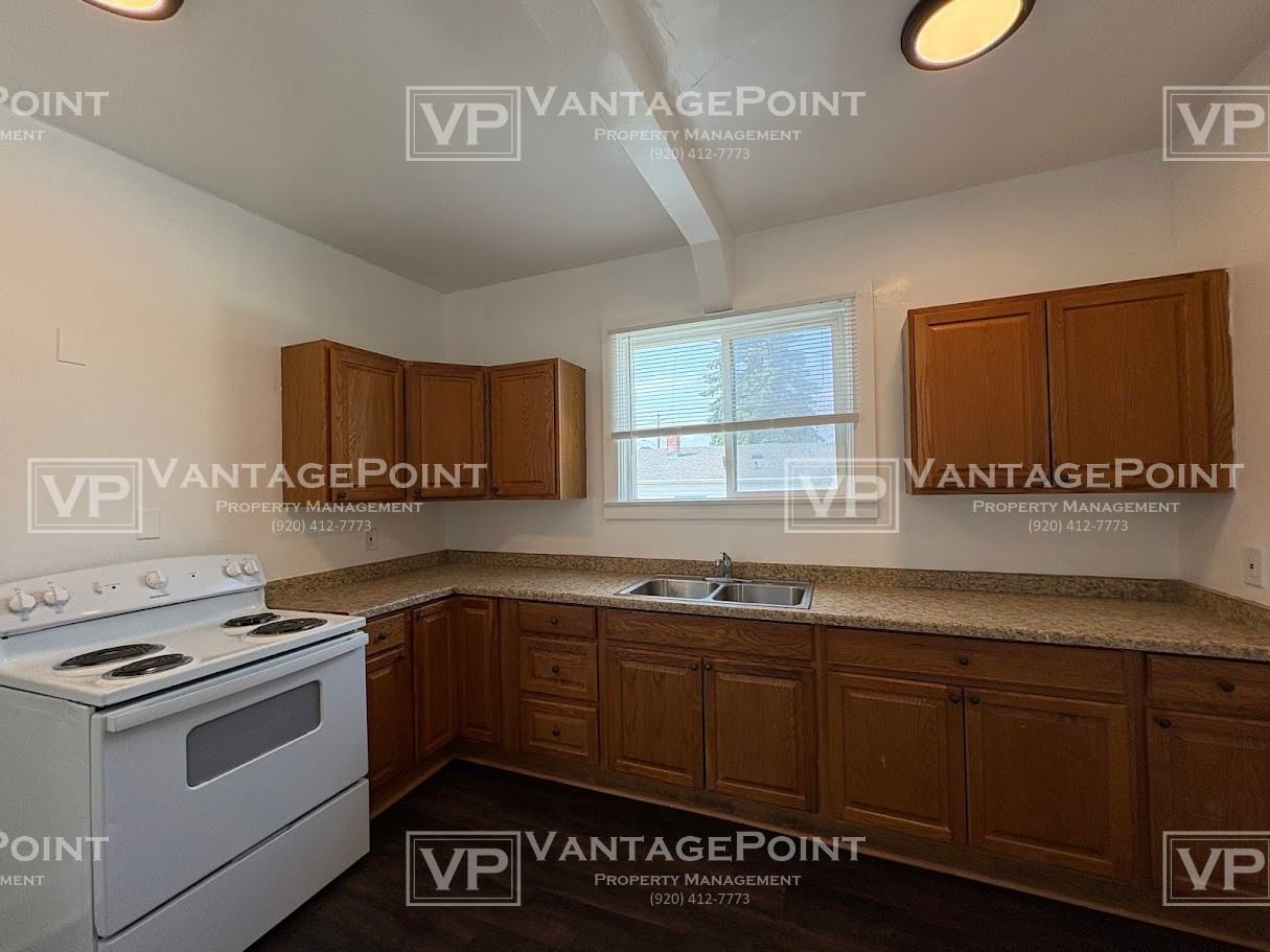 1927 S 10th St Lowr - Photo 2 of 17