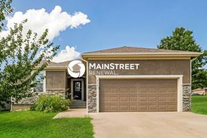 featured image of 204 Ne Kim Ct