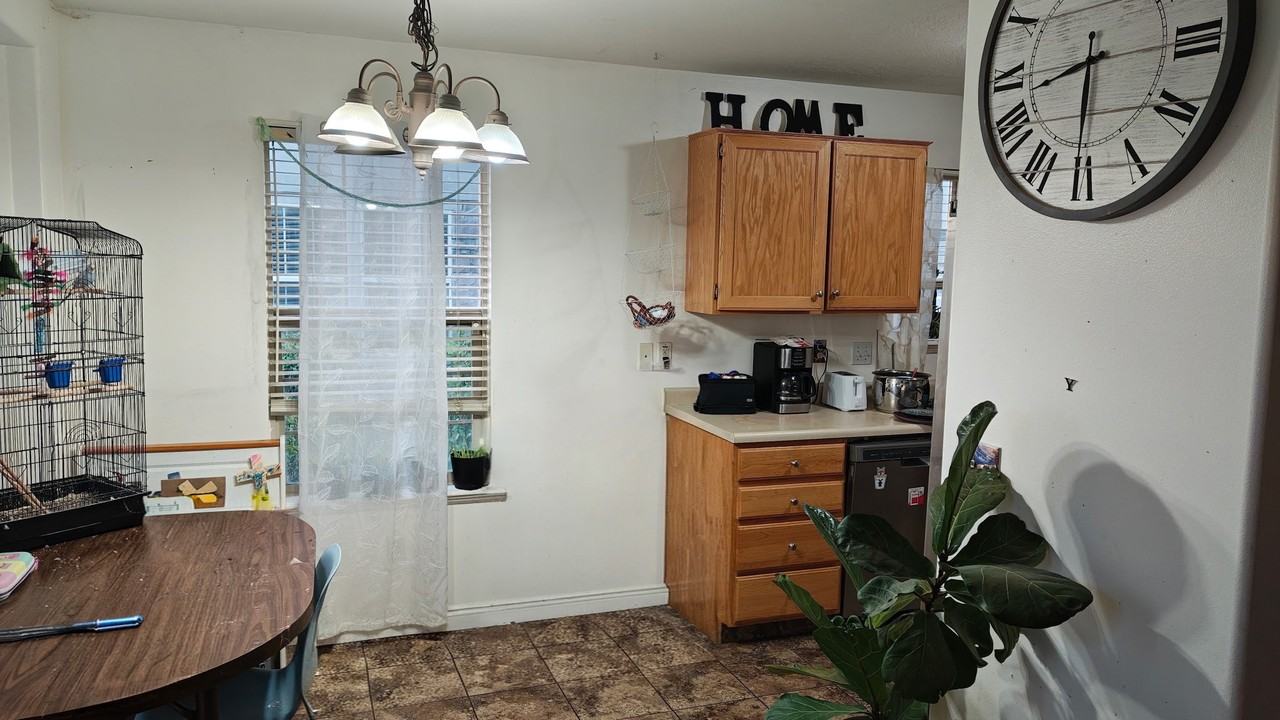 923 South 1850 West - Photo 2 of 10