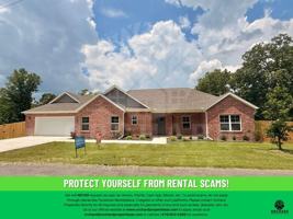 featured image of 1 Gretna Green Ln