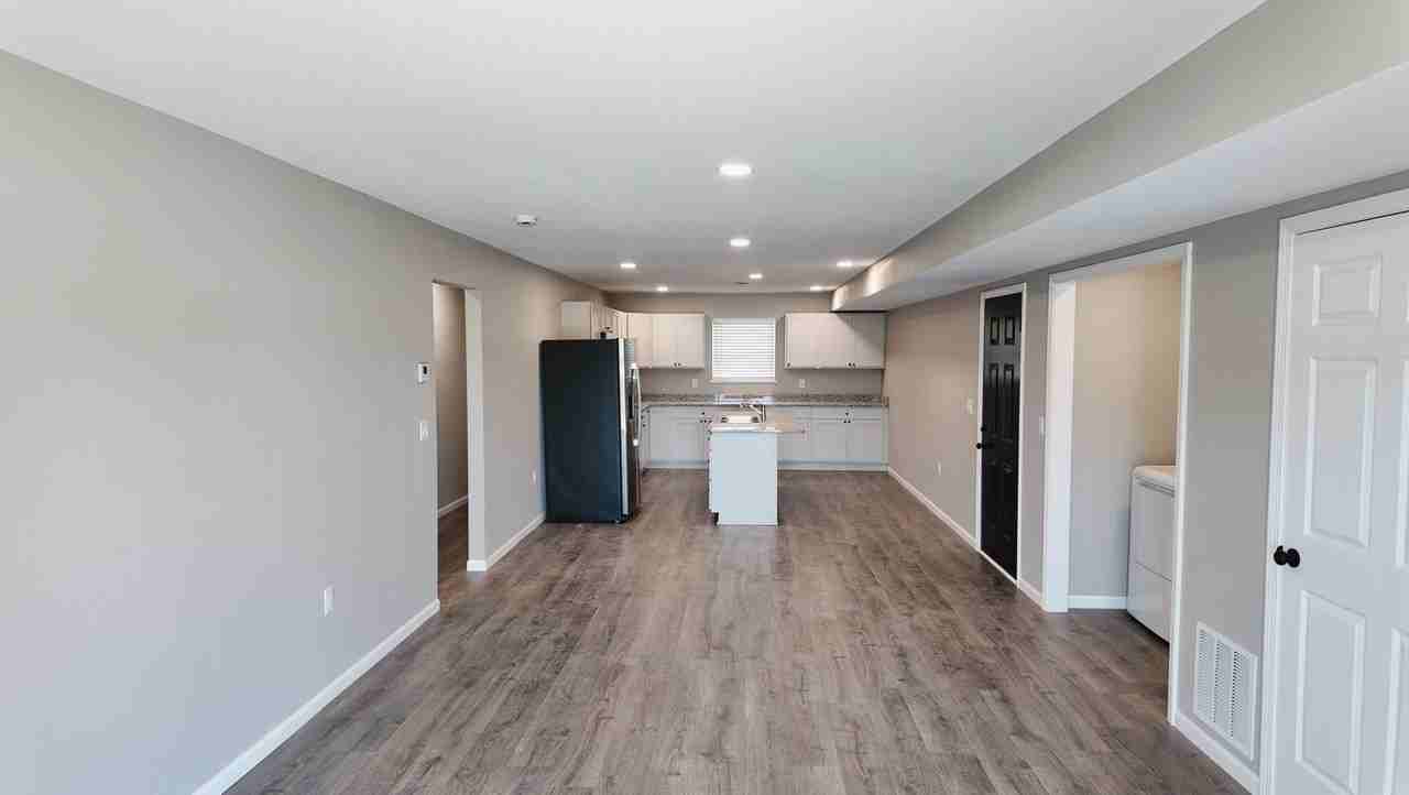Parkview Apartments - Photo 5 of 22