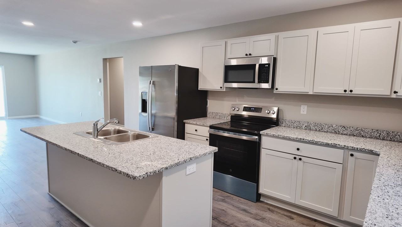 Parkview Apartments - Photo 3 of 22