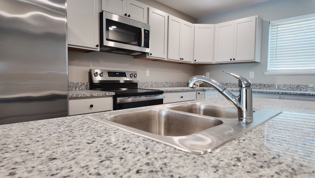 Parkview Apartments - Photo 4 of 22