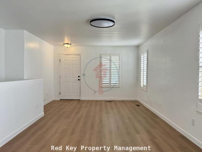 1704 N 80 E - Photo 2 of 42
