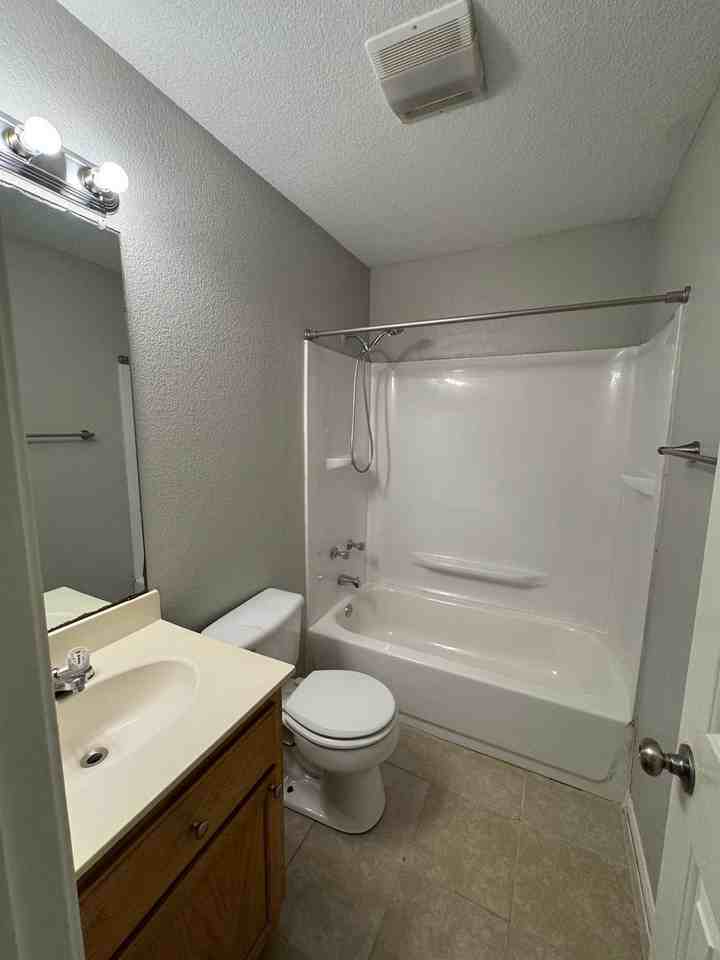 2904 Mildred St - Photo 6 of 10