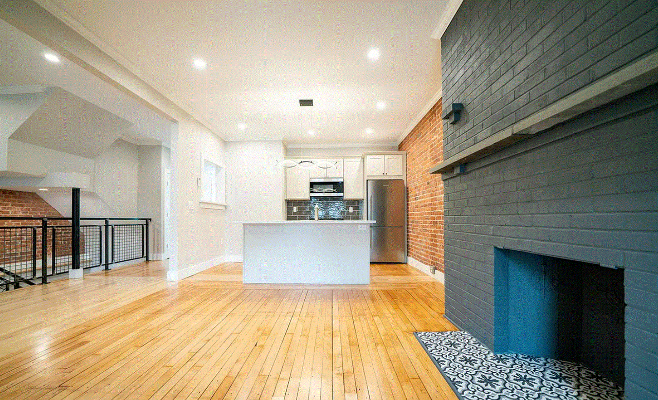 1753 Commonwealth Ave - Photo 3 of 5