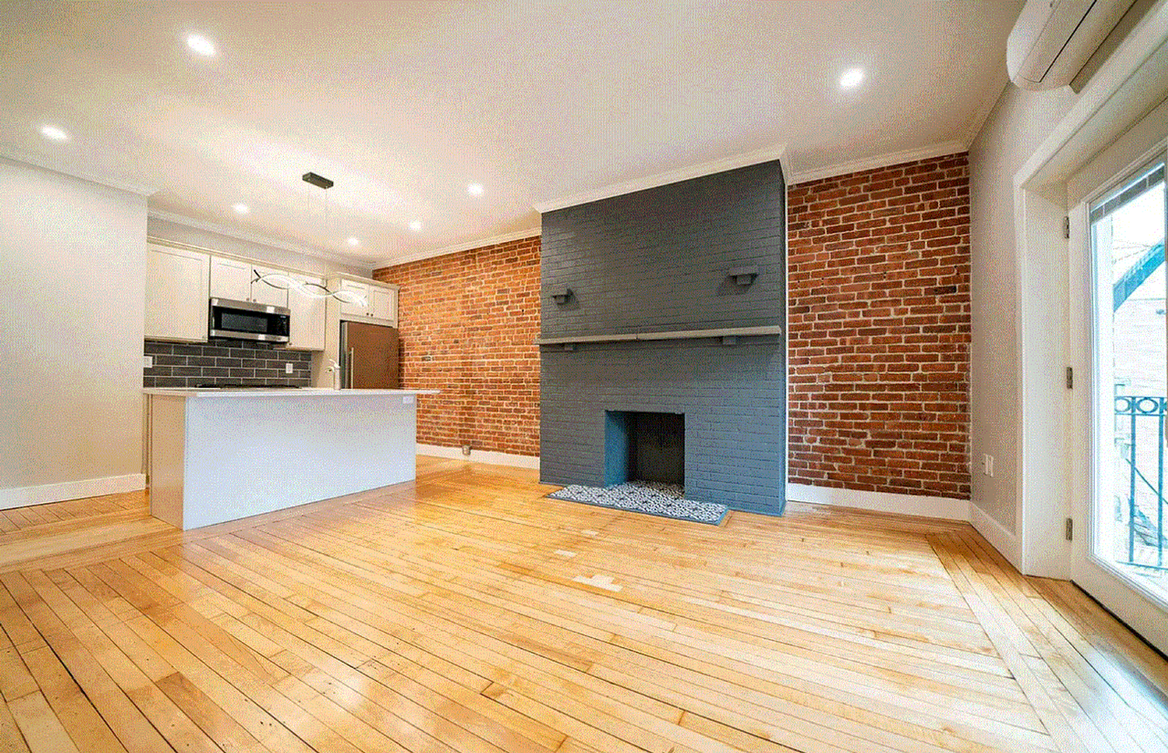 1753 Commonwealth Ave - Photo 4 of 5
