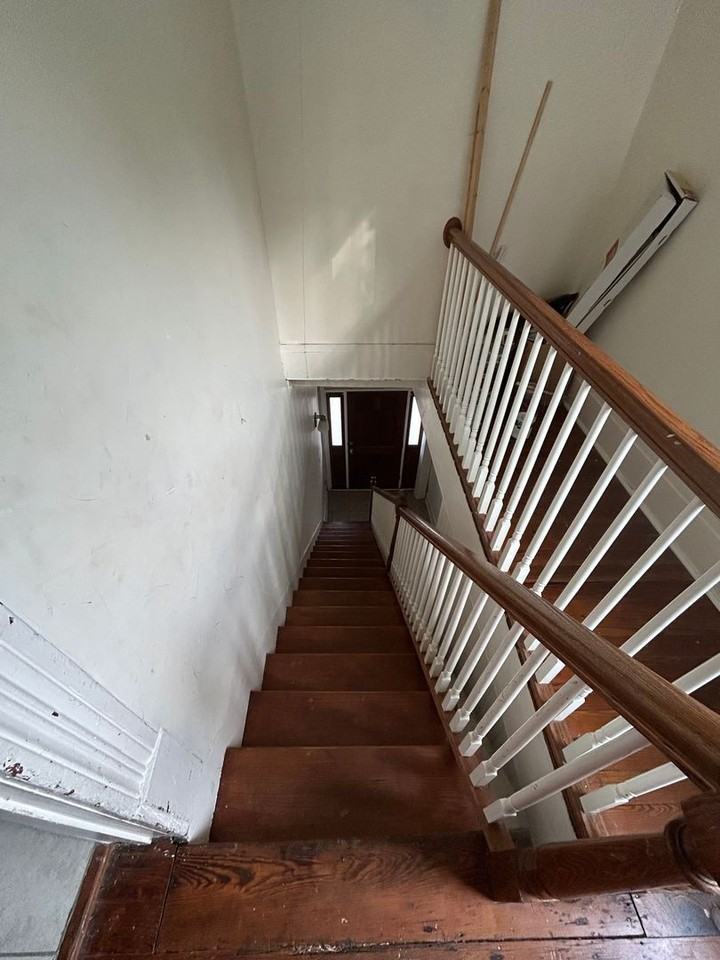 1114 Lincoln St - Photo 4 of 20