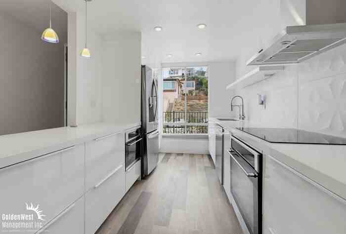 1669 Guy St - Photo 3 of 19