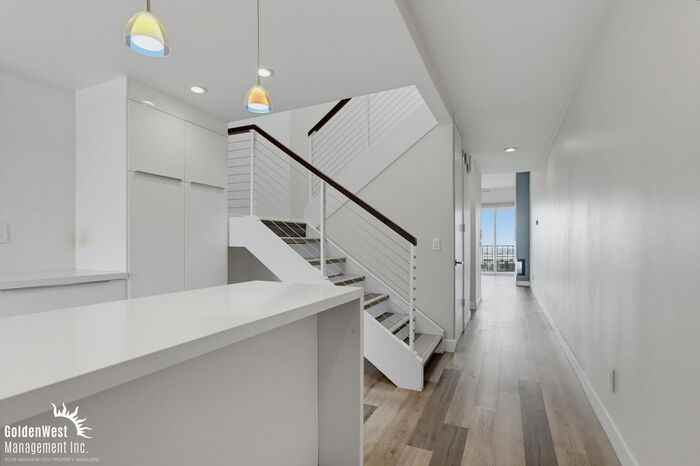 1669 Guy St - Photo 6 of 19