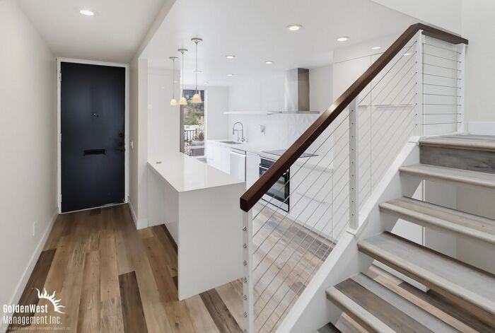 1669 Guy St - Photo 7 of 19