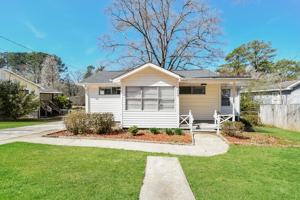 featured image of 1008 Minor Dr