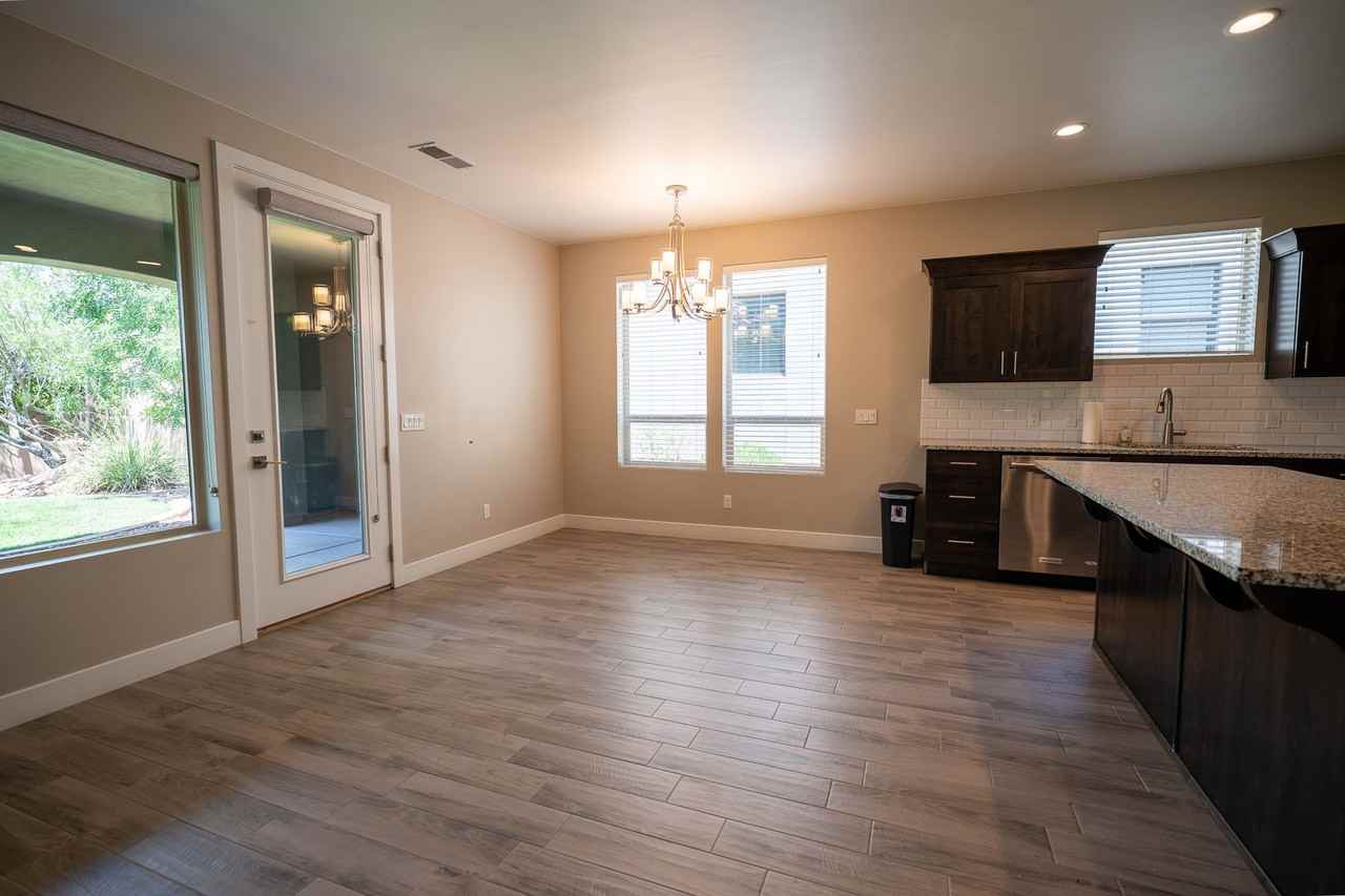 1504 W Shinnecock Dr - Photo 7 of 43