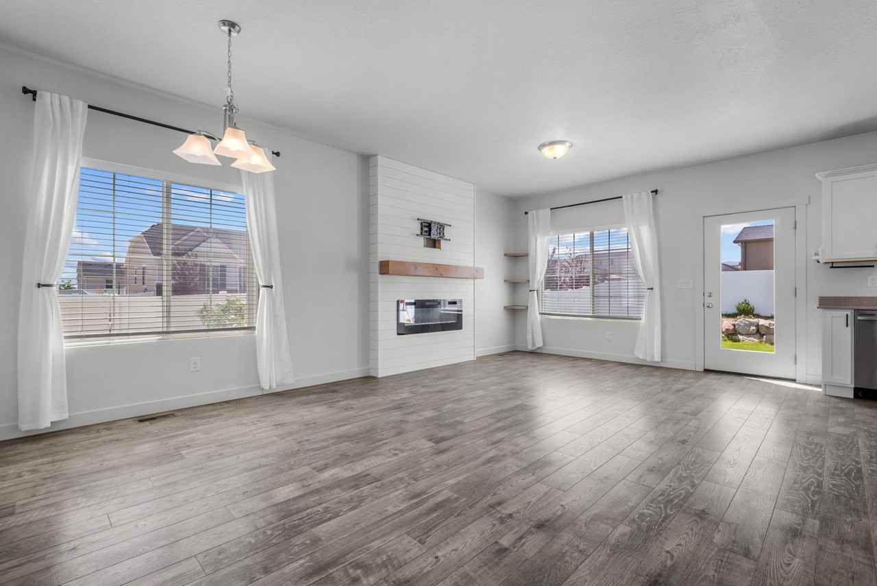 6105 N Boulter Peak Ln #1 - Photo 3 of 26