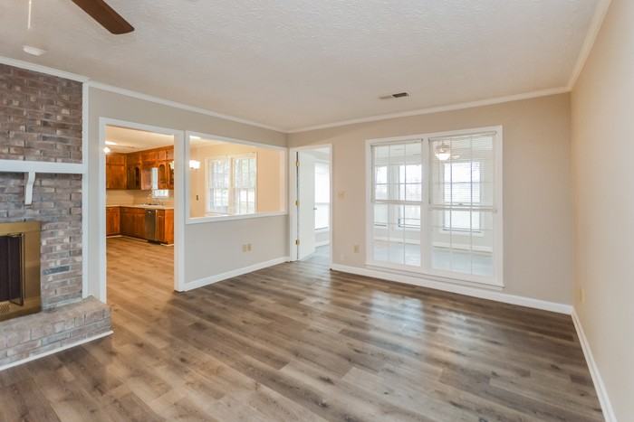 301 Clubland Cir Se - Photo 7 of 13