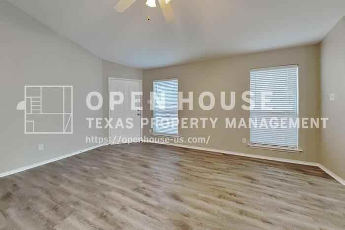 2128 Ingrid Ln - Photo 4 of 20