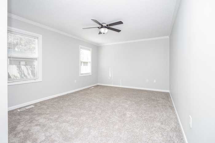 120 Suffolk Dr - Photo 6 of 8