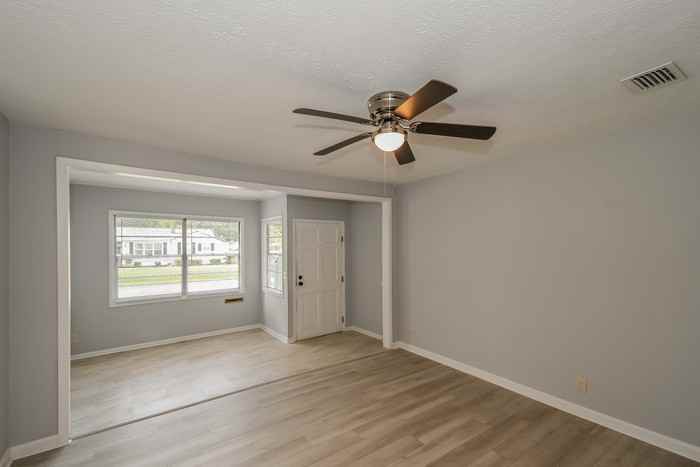 4740 Cardinal Blvd - Photo 3 of 11