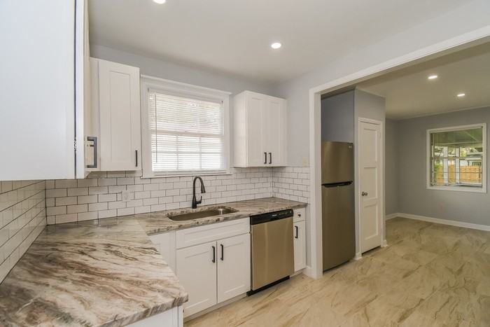 4740 Cardinal Blvd - Photo 5 of 11