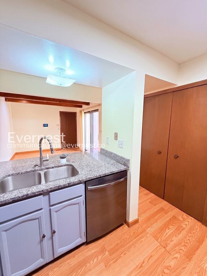 5369 Wright Way W - Photo 7 of 30