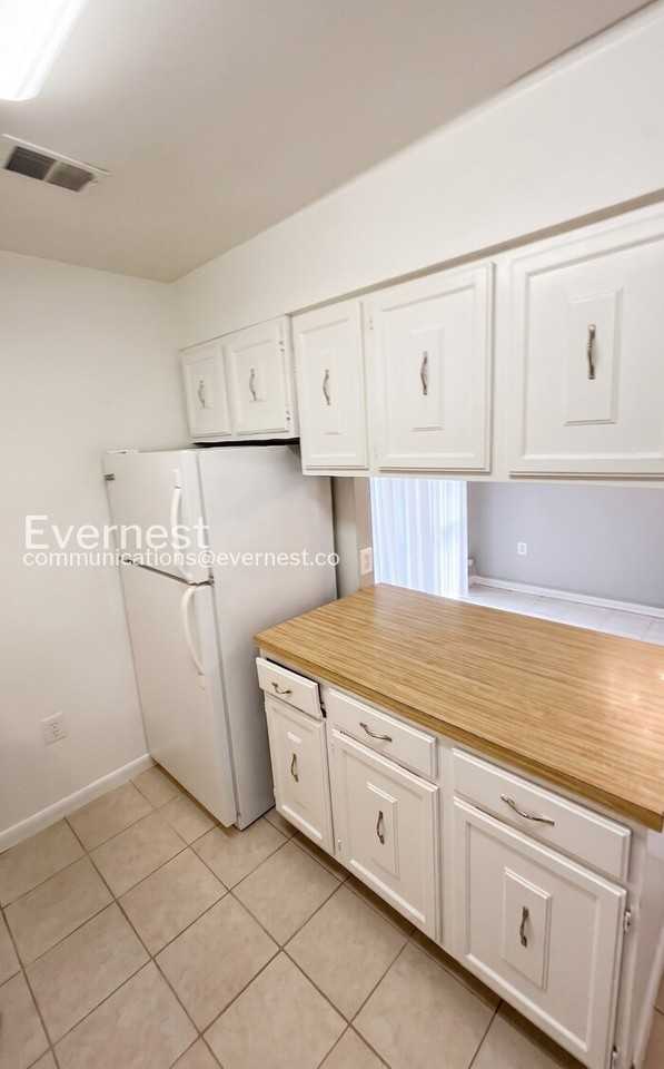14848 Ensor Ct - Photo 7 of 22