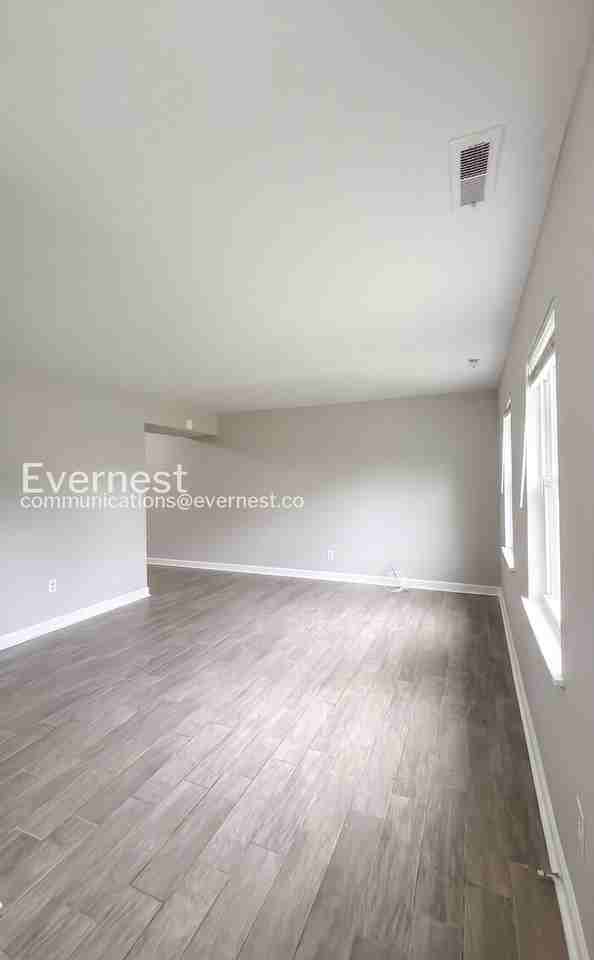 3355 Dill Ave - Photo 6 of 20