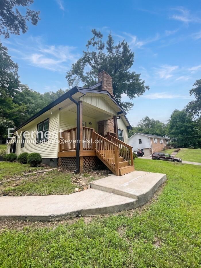 239 Jeffery Dr - Photo 2 of 34