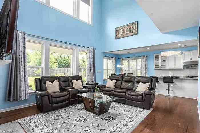 6017 Stone Valley Way - Photo 7 of 40