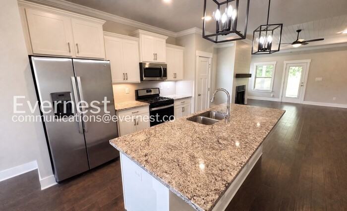 159 Rosemary Ayers Dr - Photo 4 of 32