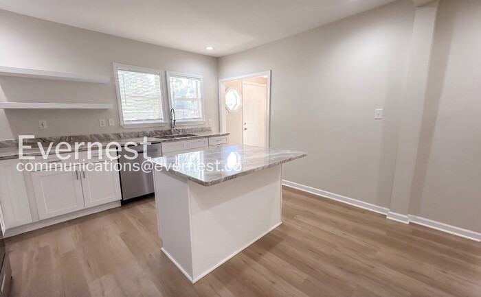 2044 Saulsbury Pl - Photo 6 of 33