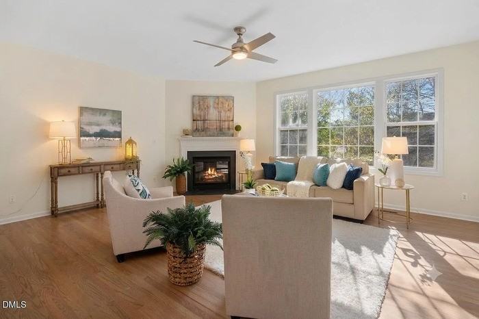 2114 Baycourt Trl - Photo 4 of 37