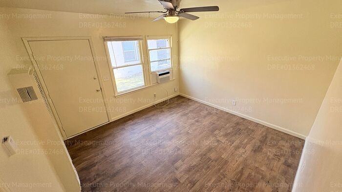 2321 N Inyo St #2321 - Photo 5 of 22