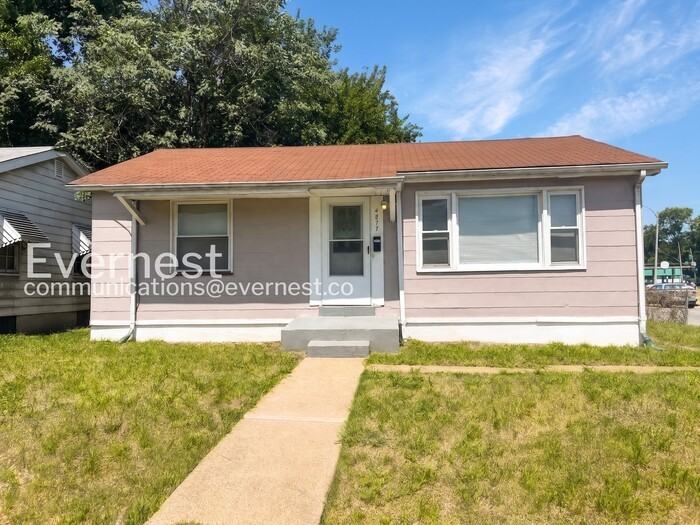 4877 Norwich Pl - Photo 3 of 26