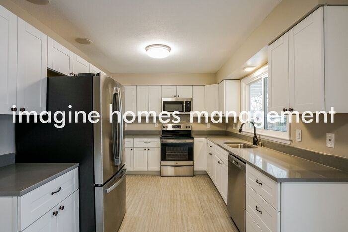 172 150th St W - Photo 5 of 14