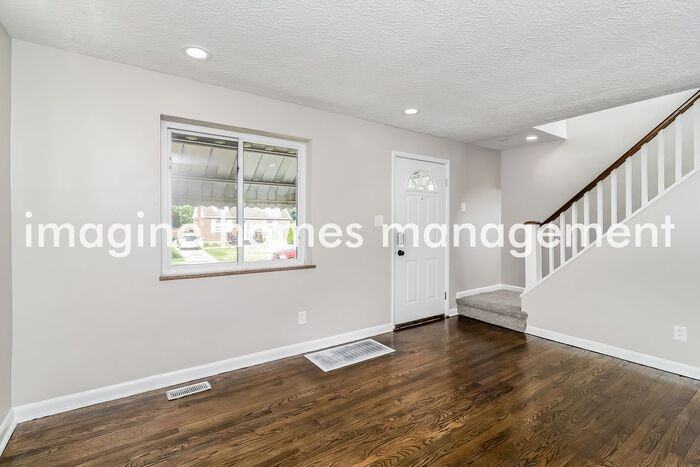 1688 Sanborn Dr - Photo 6 of 19
