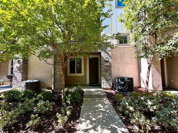 12165 Chorus Dr - Photo 2 of 34