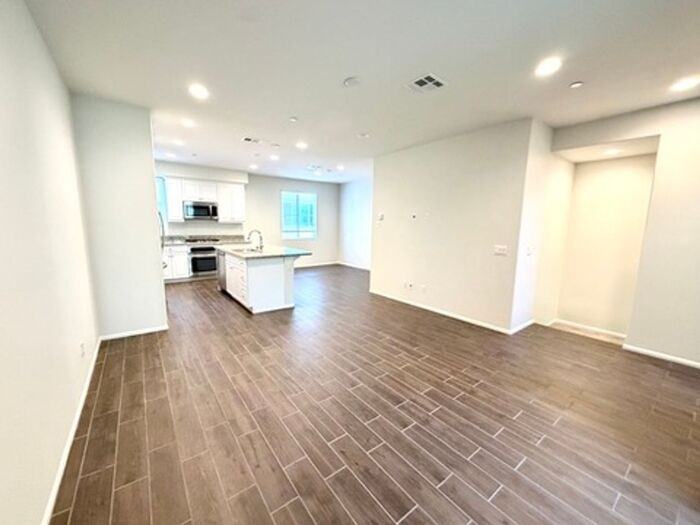 12165 Chorus Dr - Photo 4 of 34