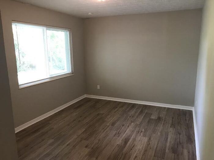8502 Buckingham Rd - Photo 7 of 18