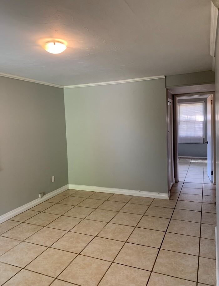 10578 Haverford Rd - Photo 4 of 25