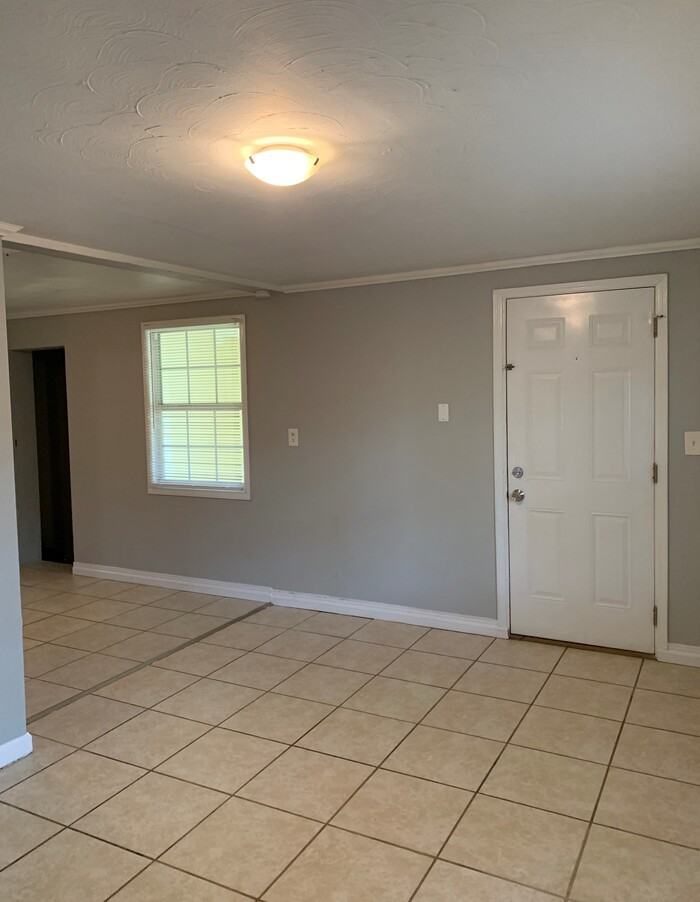10578 Haverford Rd - Photo 5 of 25