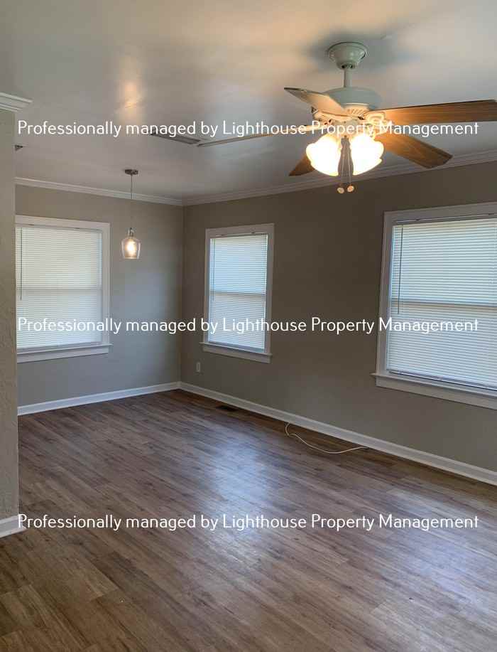 7544 Wilder Ave - Photo 3 of 14