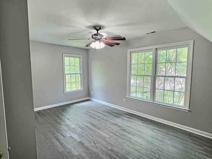 109 Weatherhill Pt - Photo 3 of 18