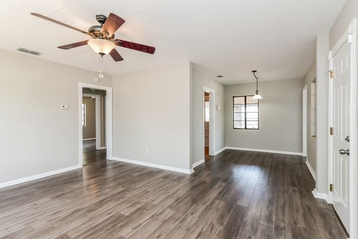 402 Ariana Ave - Photo 3 of 15