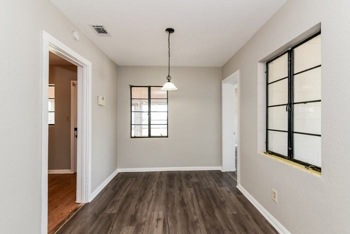 402 Ariana Ave - Photo 5 of 15