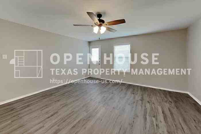 5620 Talons Crest Cir - Photo 4 of 20