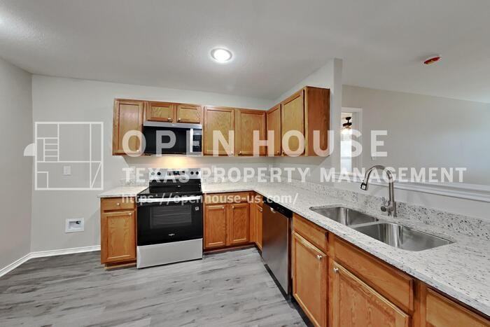 5620 Talons Crest Cir - Photo 6 of 20